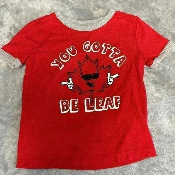 Canada T-Shirt and matching shorts. Size 2T - Picture 2 of 6
